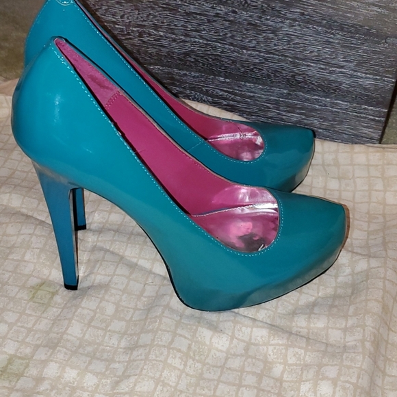 Green patent pump 10 - Picture 4 of 4